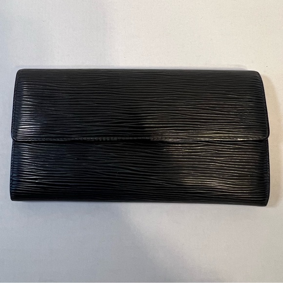 Louis Vuitton black Epi Sarah Wallet‎ - Picture 1 of 12
